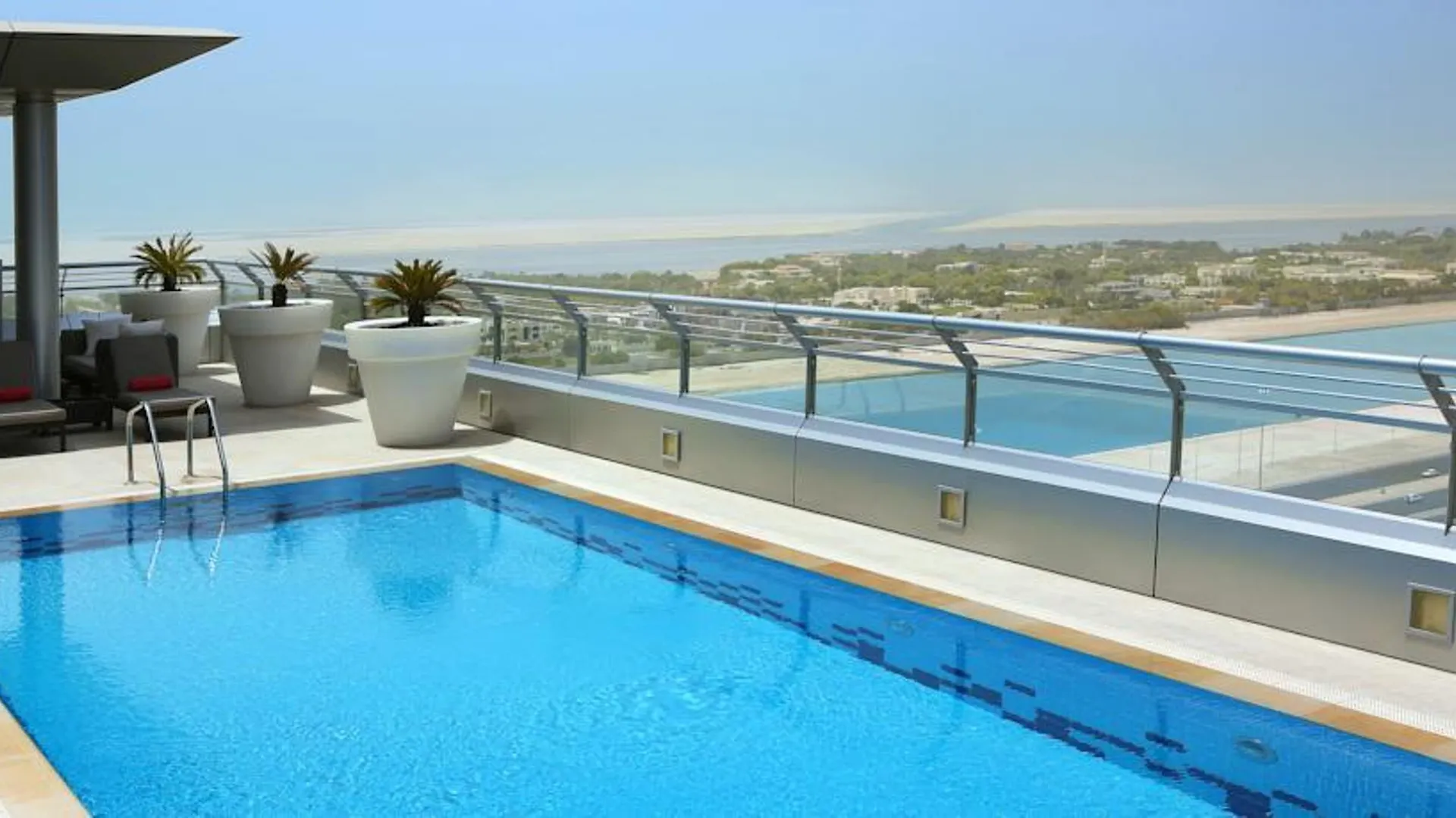 Centro Capital Centre By Rotana Hotel Abu Dhabi 3*,