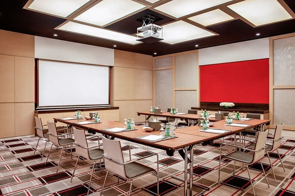 Centro Capital Centre By Rotana Hotel Abu Dhabi 3*,